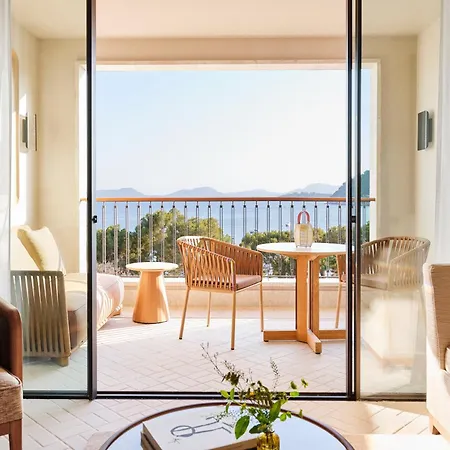 Курортний комплекс Four Seasons Mallorca At Formentor Порт-де-Польєнса